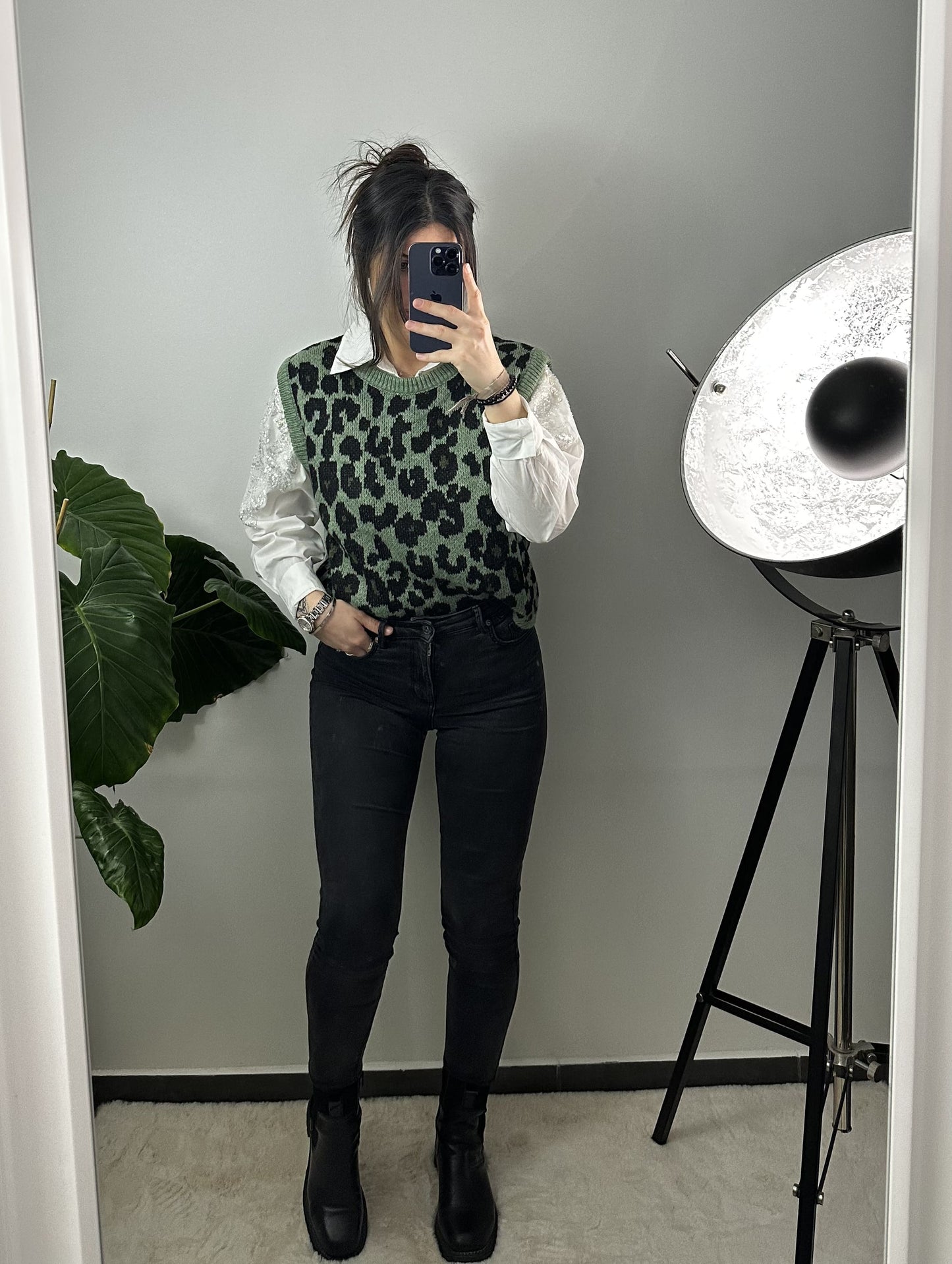 PULL SANS MANCHES LÉA - KAKI